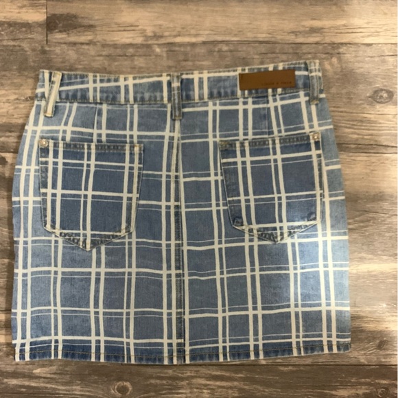 Trendy Blue Checkered Mini Skirt - Picture 4 of 7